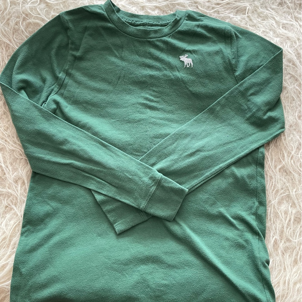 Green cotton long sleeve tee by Abercrombie